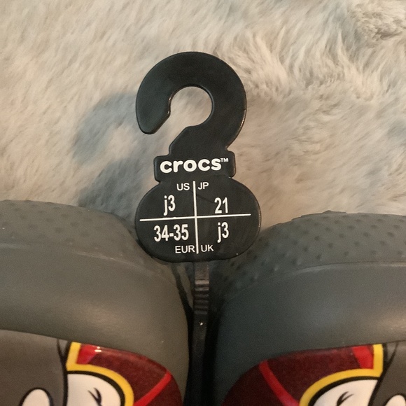 Crocs Mickey Mouse 90th Anniversary Edition NWT Size J3 - Picture 2 of 4